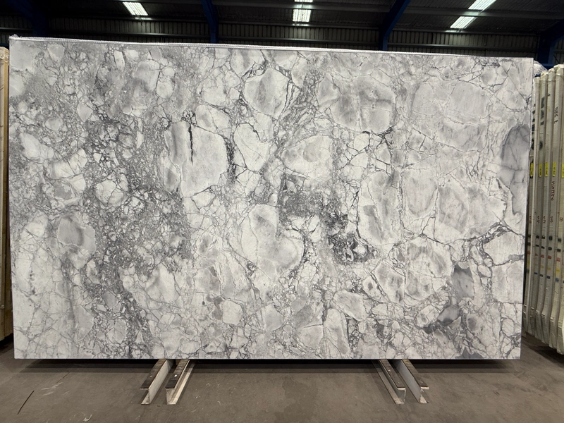 Super White dolomite &mdash; lot 10879