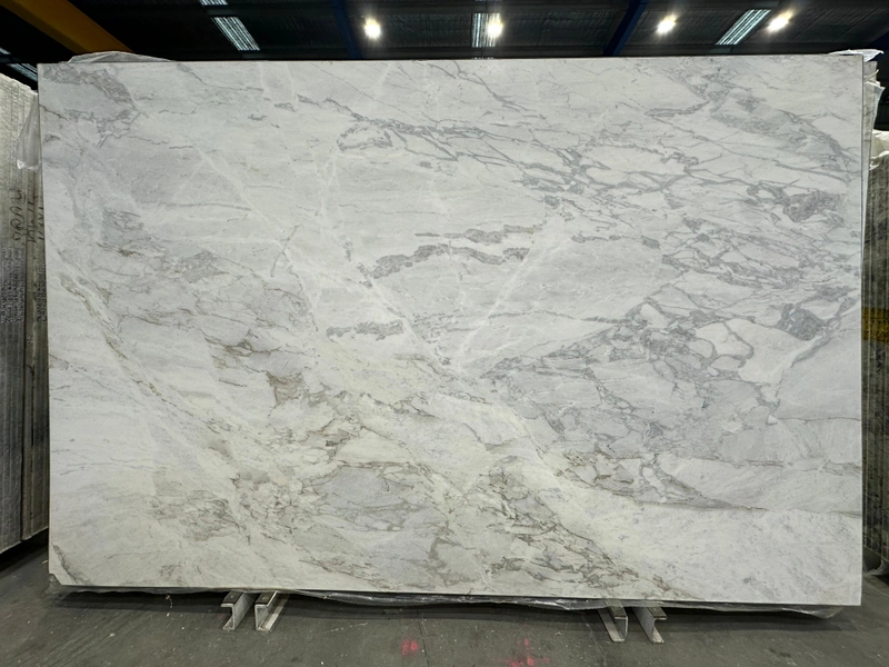 Calacatta Matarazzo dolomite &mdash; lot 11115