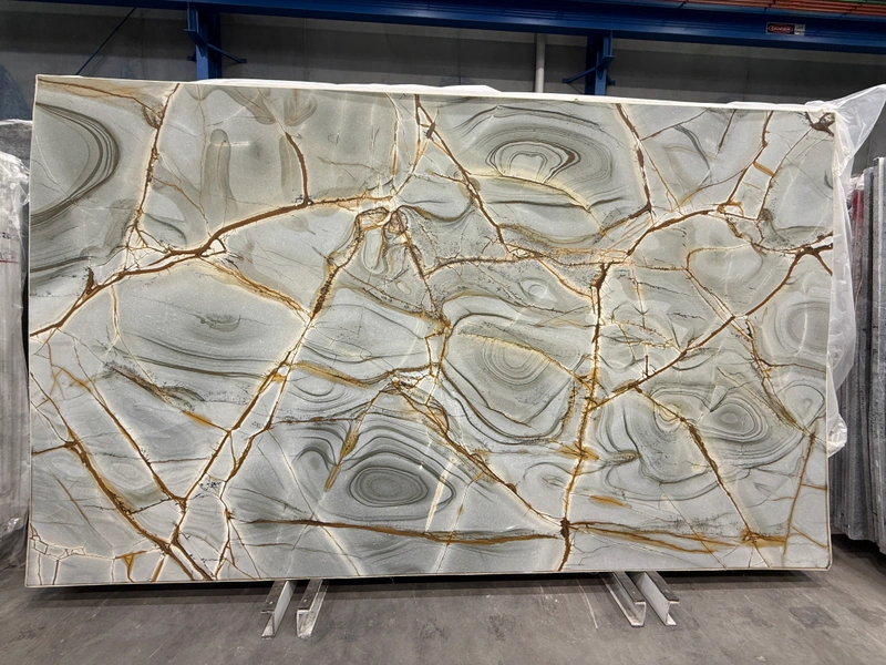 Thunder White granite &mdash; lot 11469T
