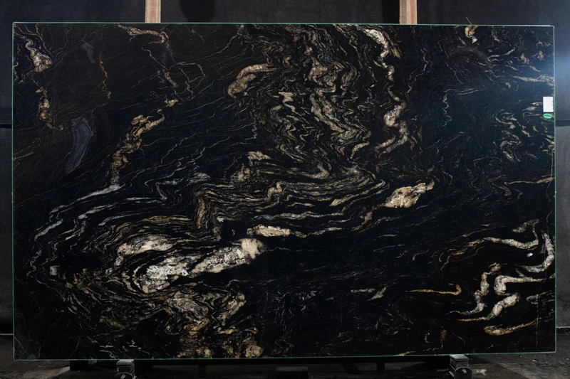 Titanium Gold granite &mdash; lot 204898