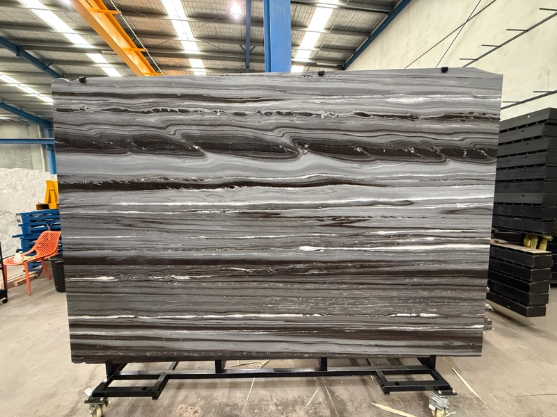 Mercury marble &mdash; lot 2395L