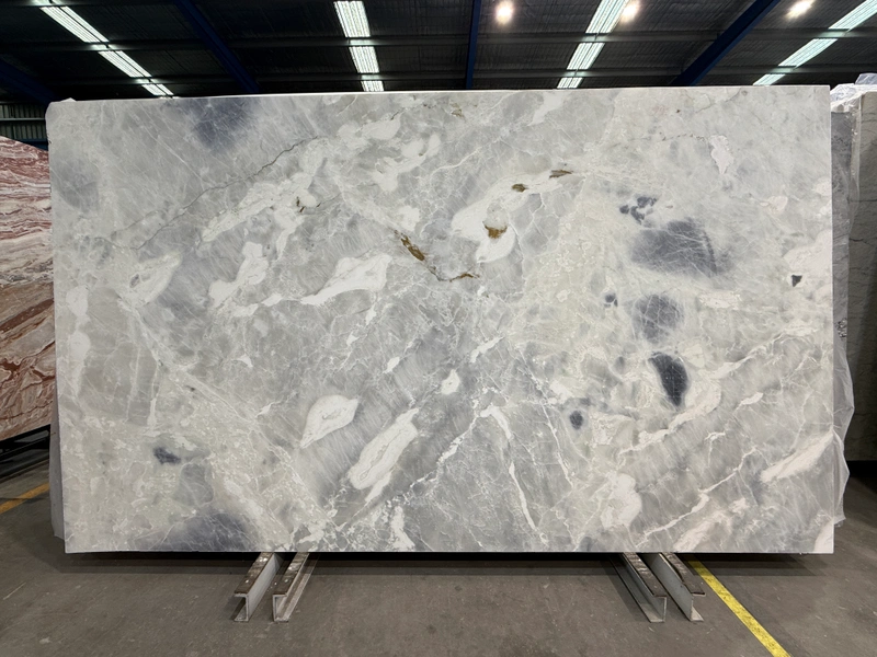 Oyster White marble &mdash; lot 241232