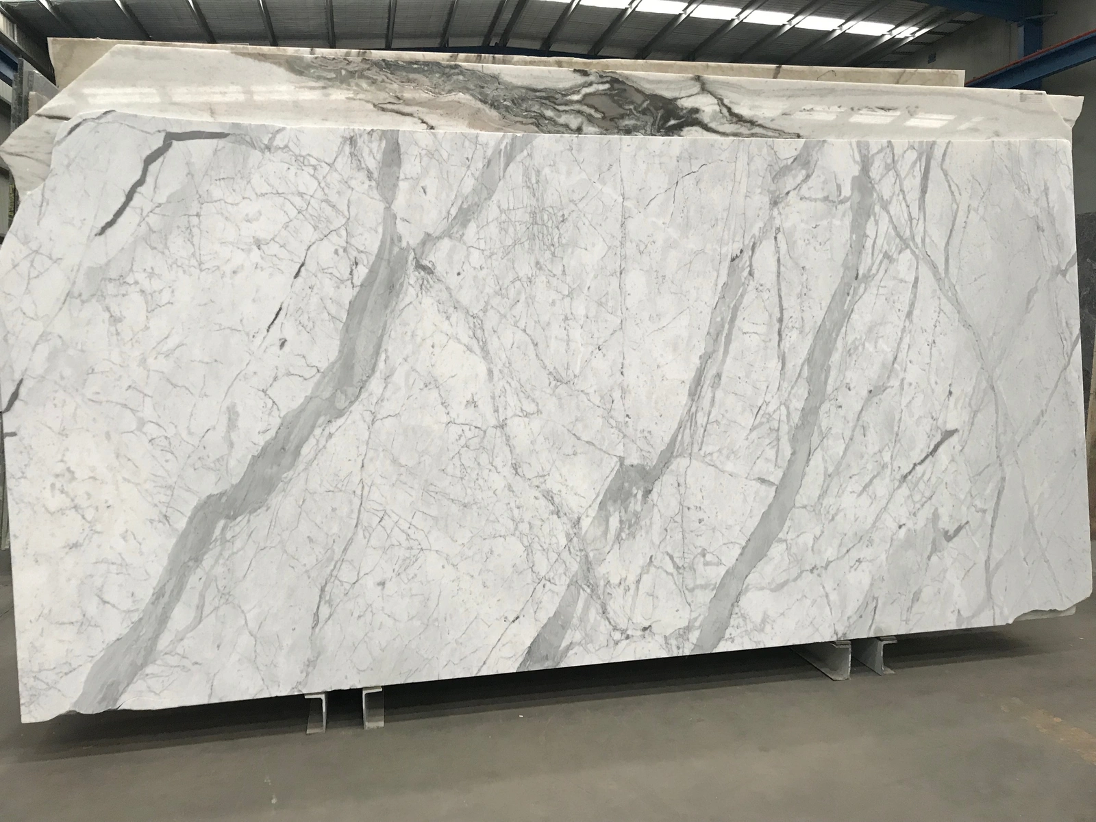 Statuario Venato full slab