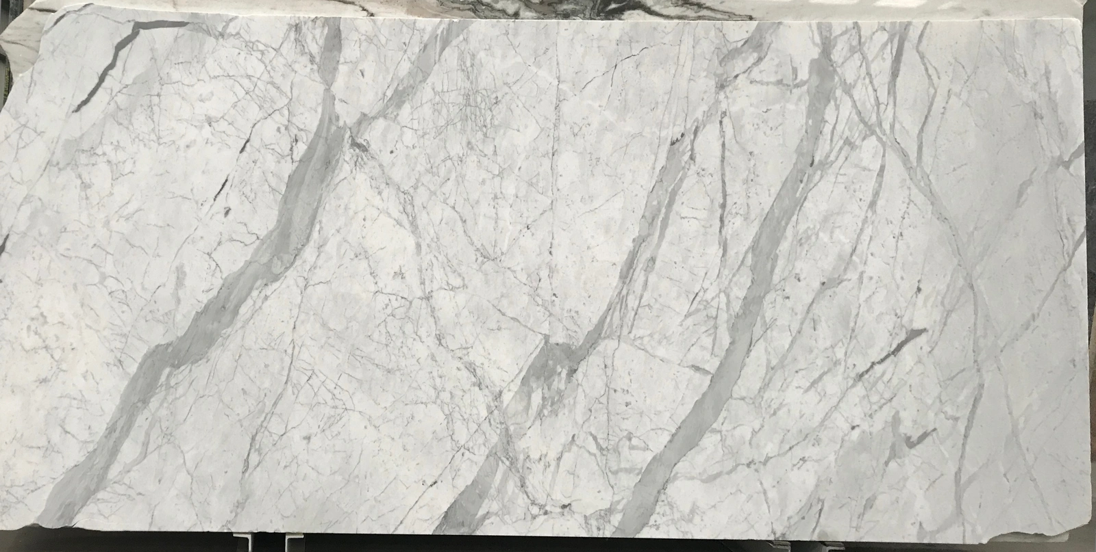 Statuario Venato full slab