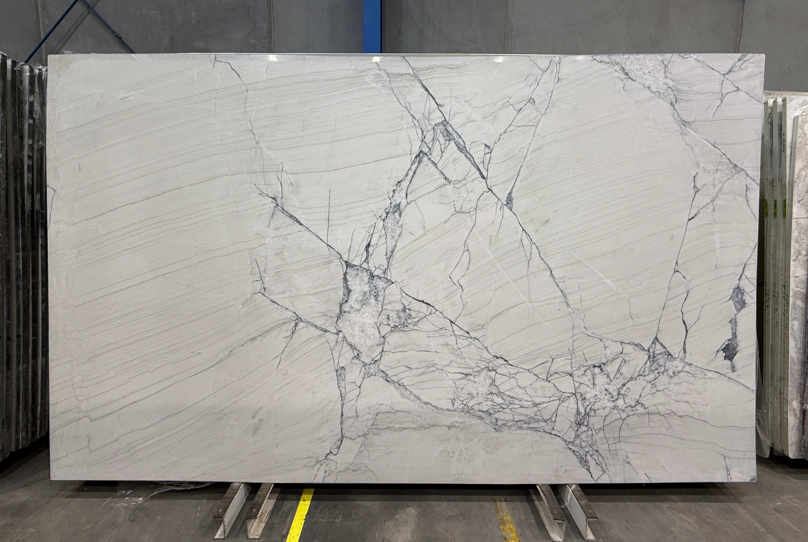 Fantasy Lux full slab