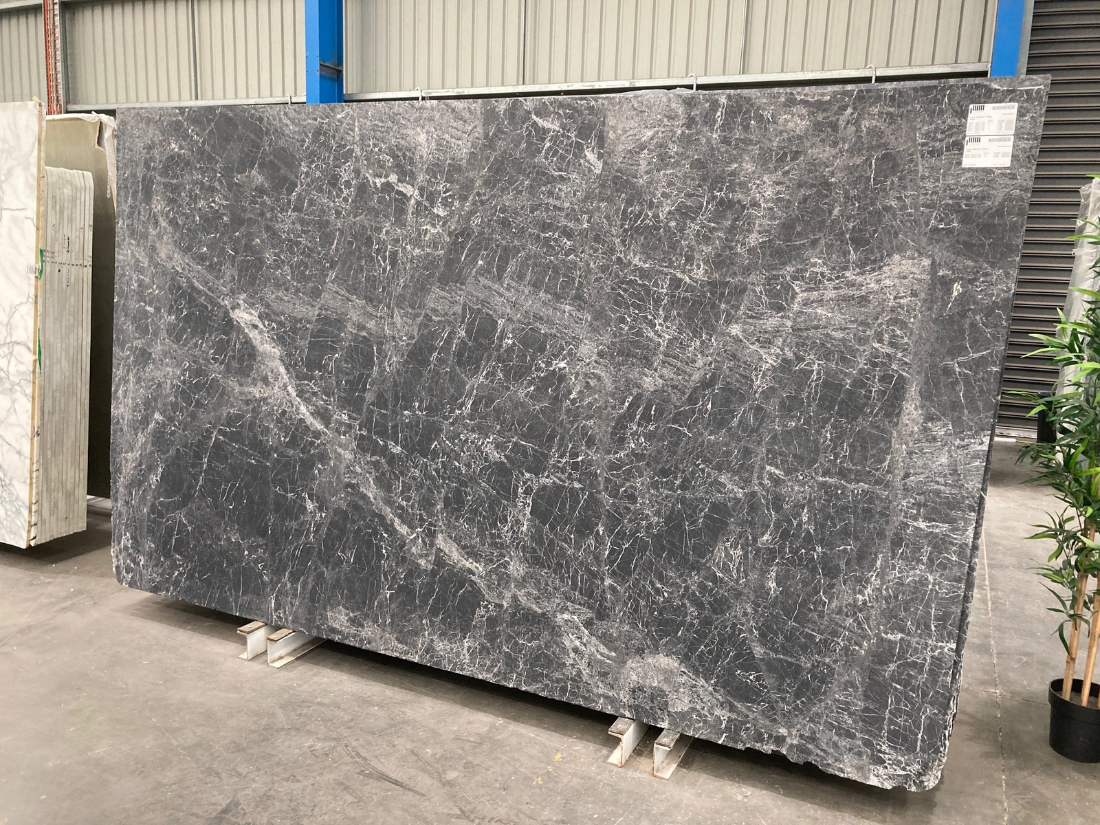 Damastas full slab