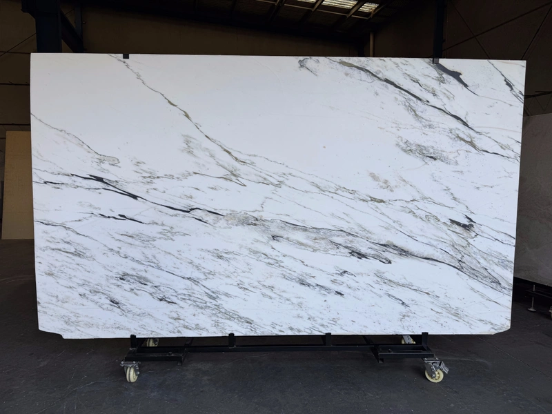 Calacatta Paonazzo marble &mdash; lot XT96